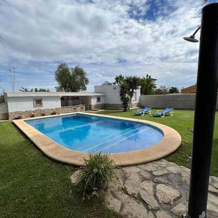 Chalet En La Barrosa, Piscina+Bbq+Grifo De Cerveza Chiclana de la Frontera Luaran gambar