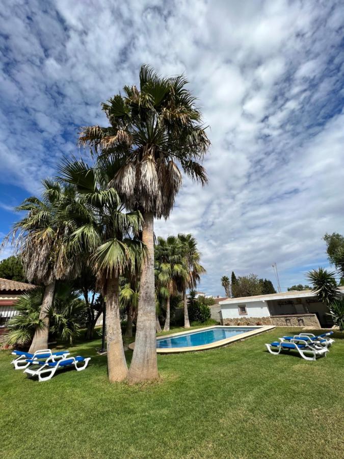 Chalet En La Barrosa, Piscina+Bbq+Grifo De Cerveza Chiclana de la Frontera Luaran gambar