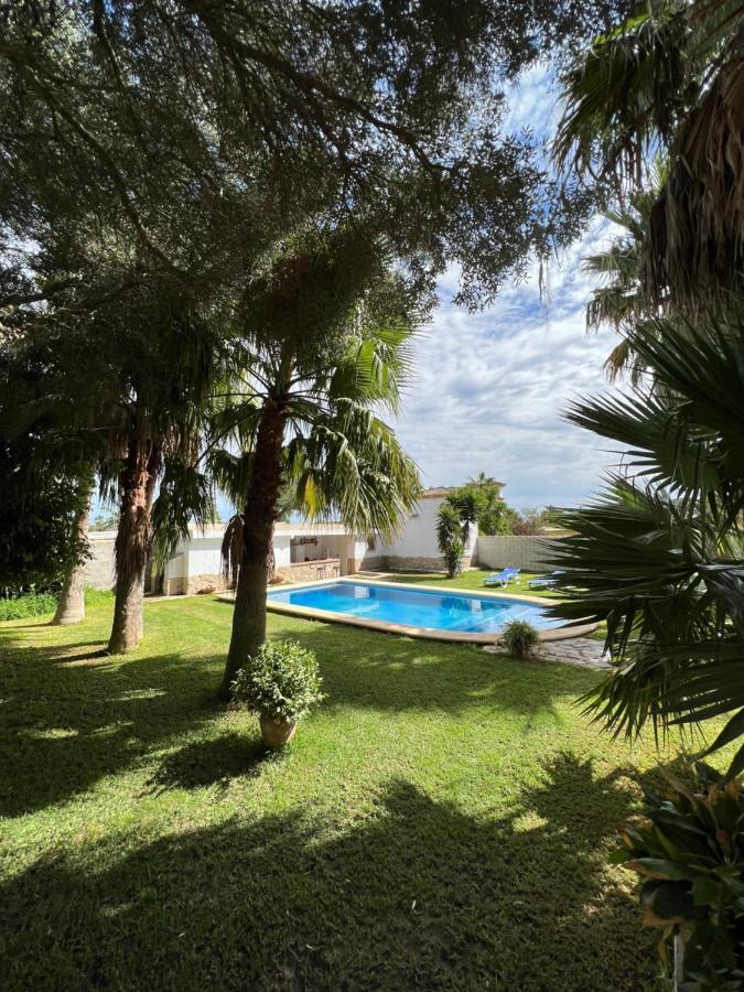 Chalet En La Barrosa, Piscina+Bbq+Grifo De Cerveza Chiclana de la Frontera Luaran gambar